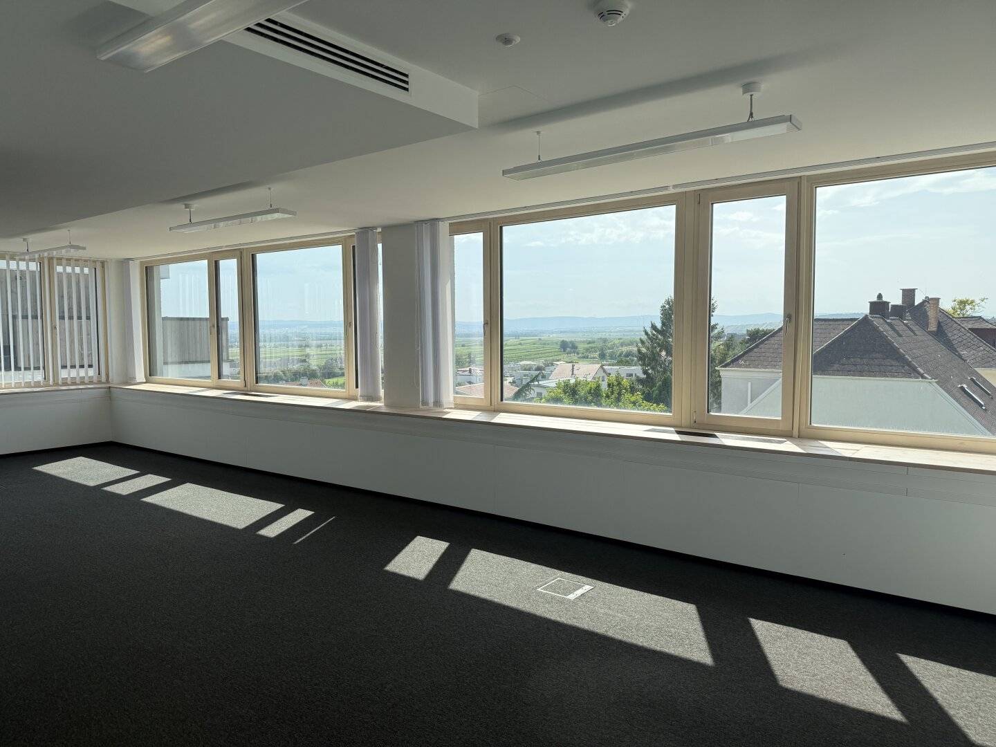modernes Büro mit über 200 m² in zentrumsnaher Lage zu vermieten