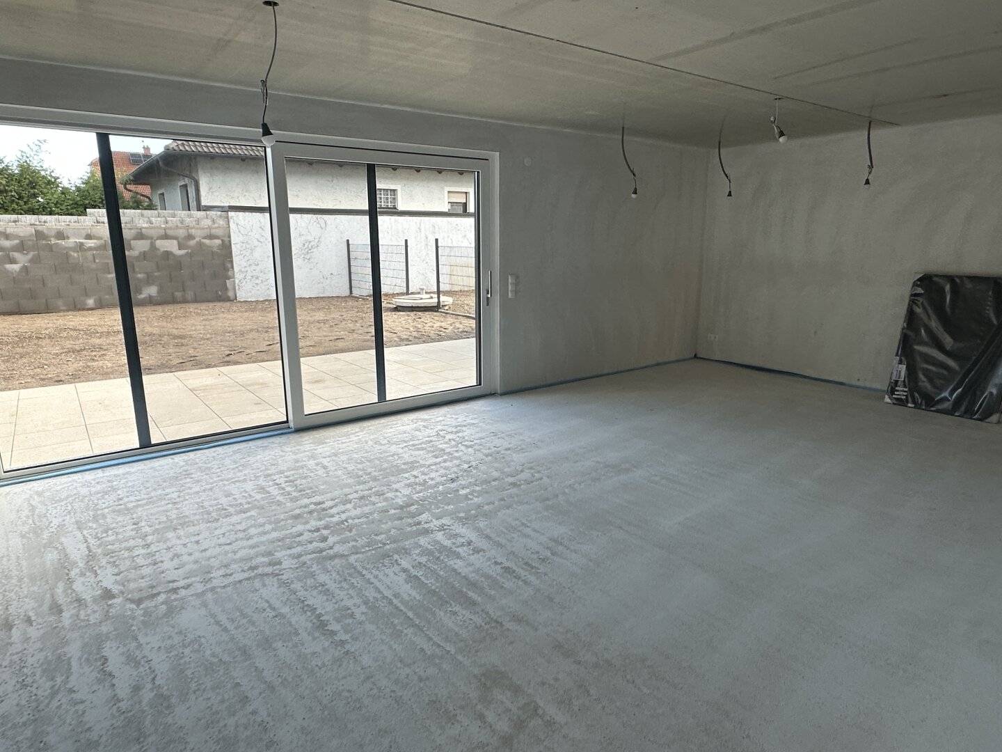 Energieeffiziente Doppelhaushälfte inkl. Photovoltaikanlage und Luftwärmepumpe –  Haus links