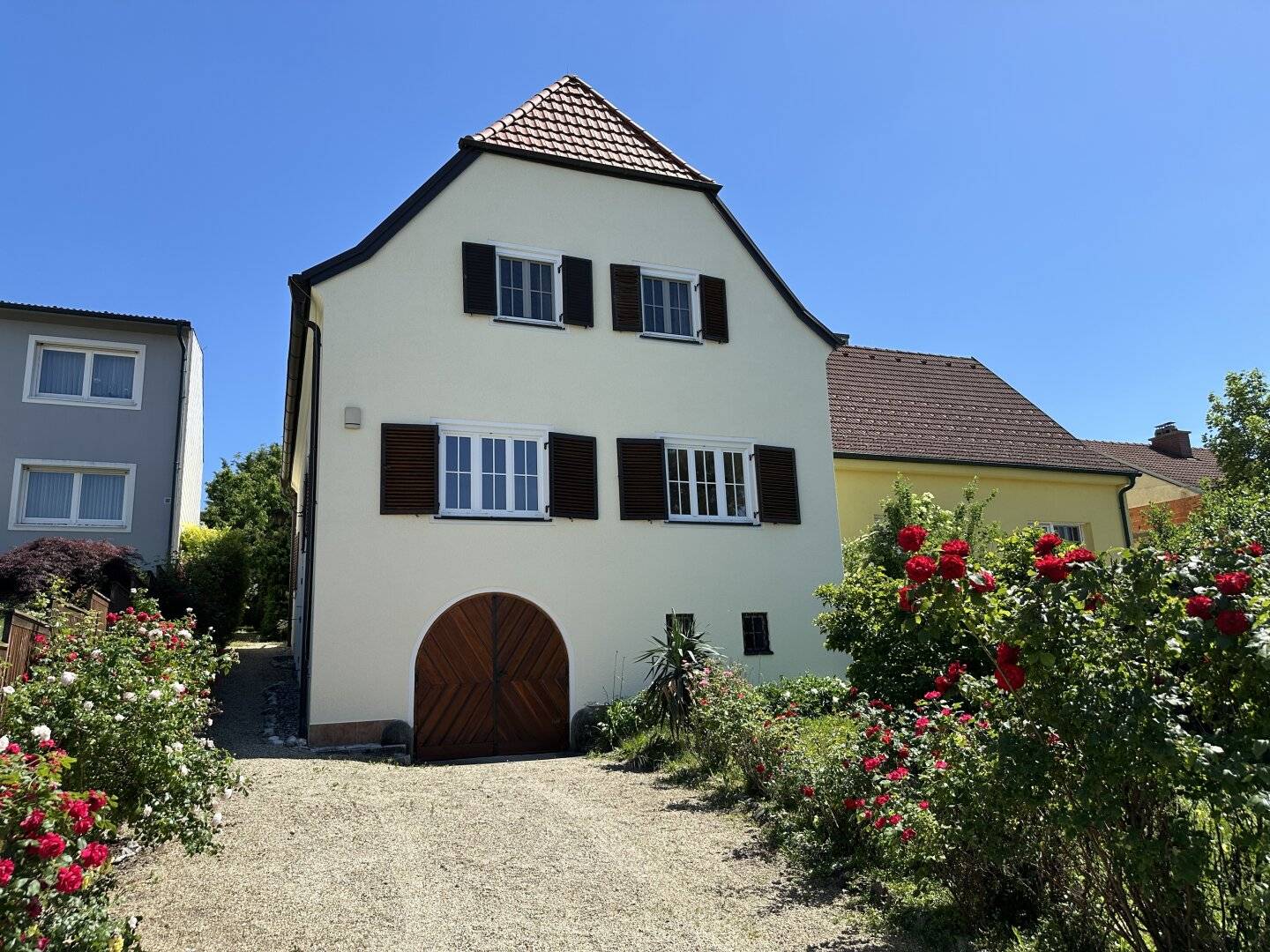 Stilvolles Bürogebäude in zentraler Lage von Mattersburg mit Gartenbenützung zu vermieten