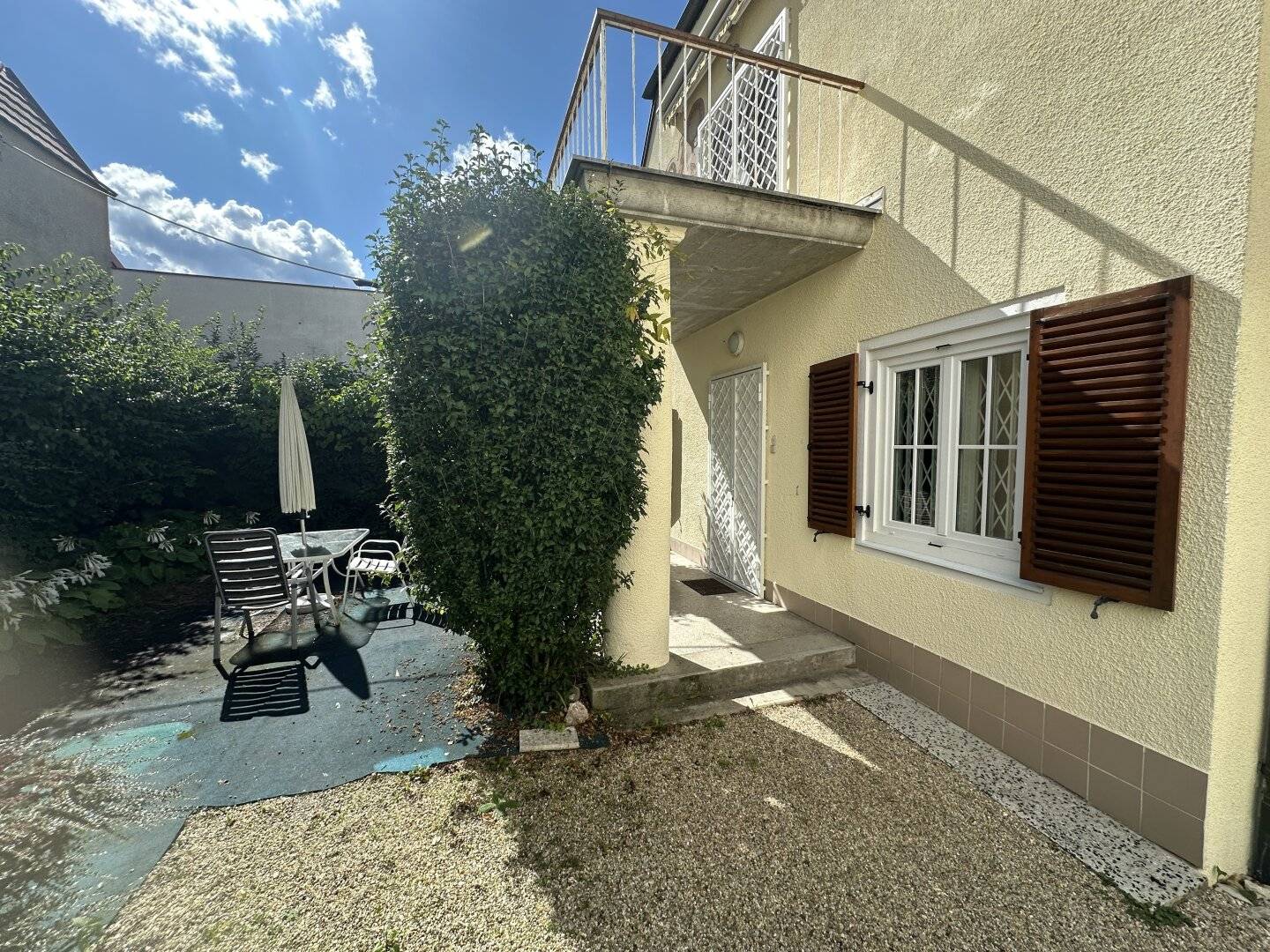 Stilvolles Bürogebäude in zentraler Lage von Mattersburg mit Gartenbenützung zu vermieten