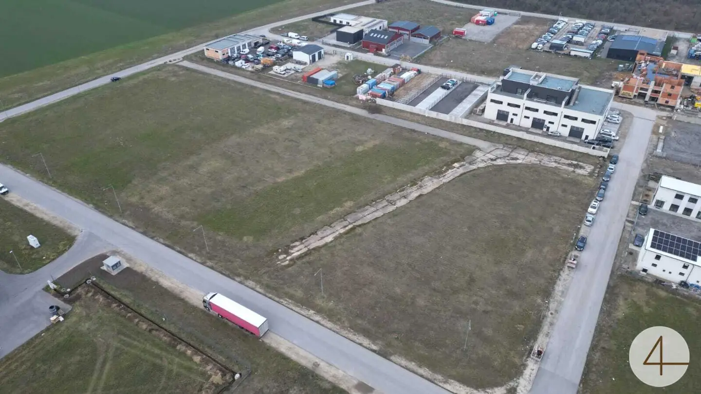 Commercial Plot 4150 m² Markgrafneusiedl