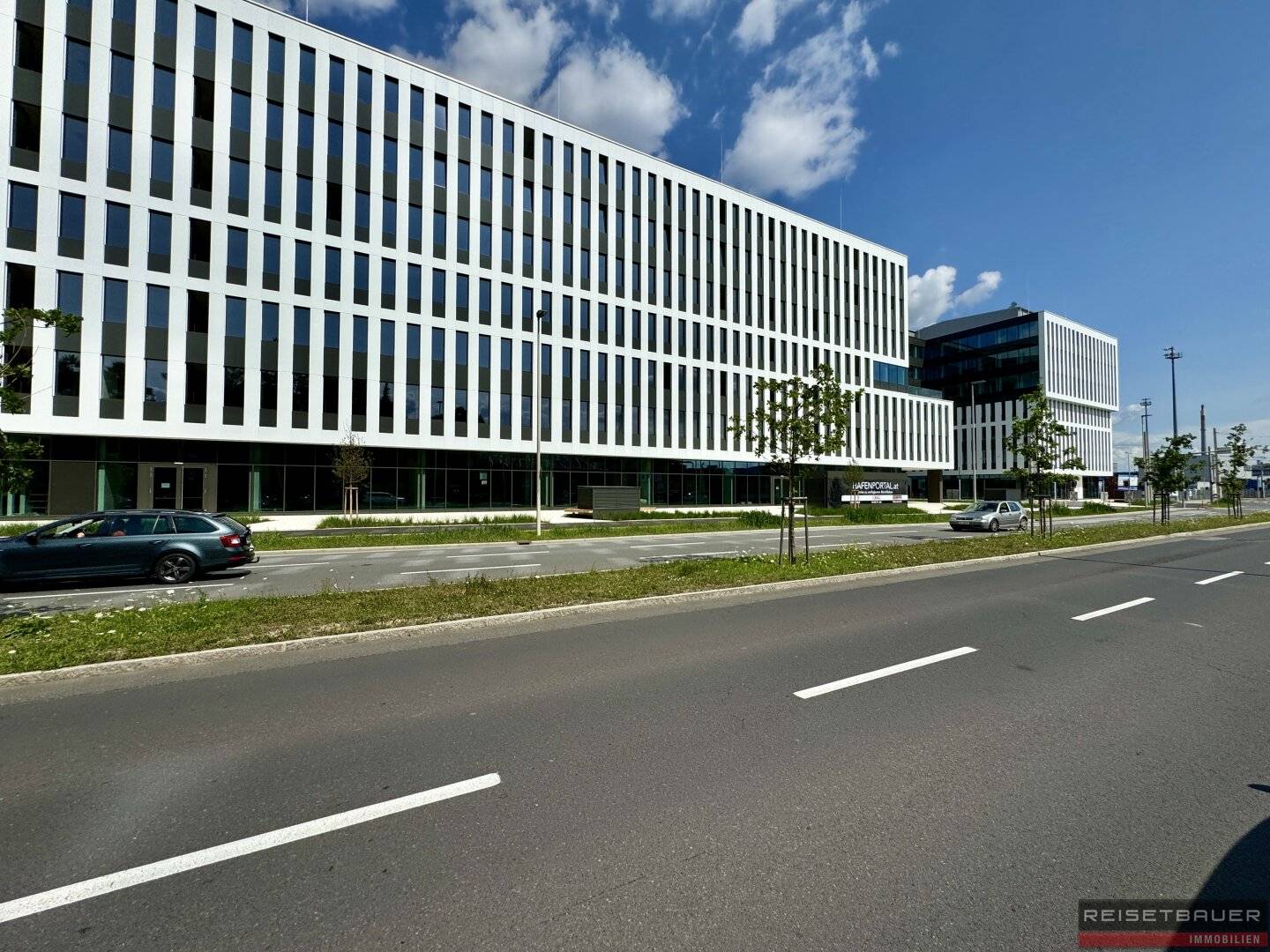 DAS HAFENPORTAL I BÜROFLÄCHEN
