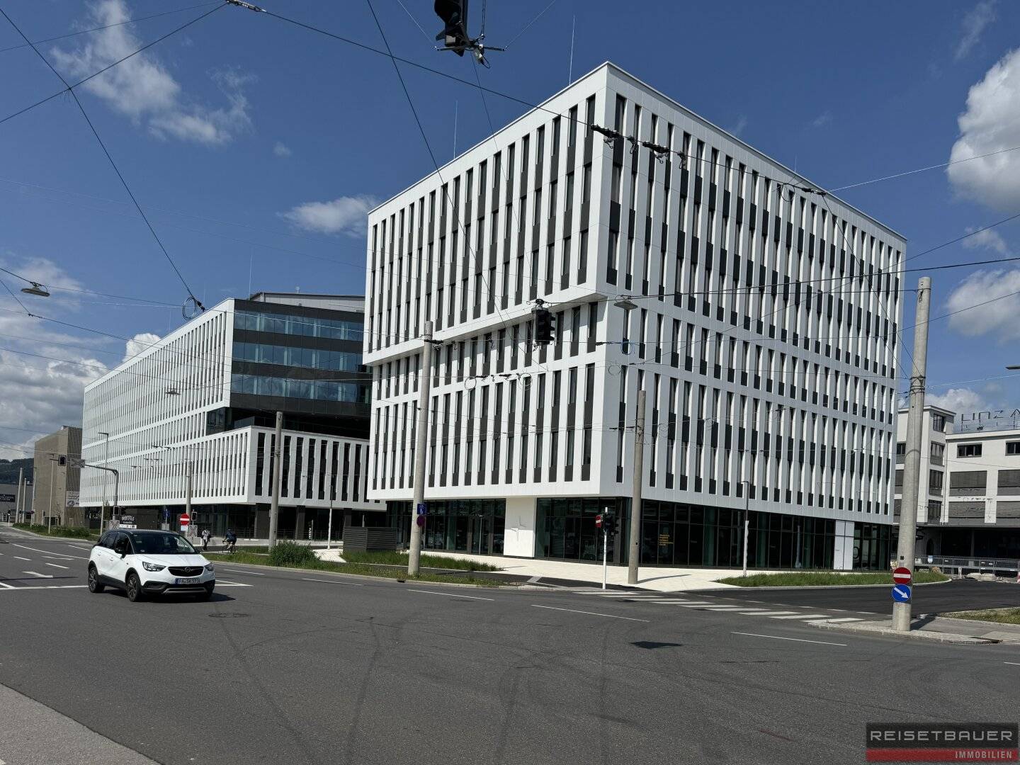 DAS HAFENPORTAL I BÜROFLÄCHE IM 5.OG