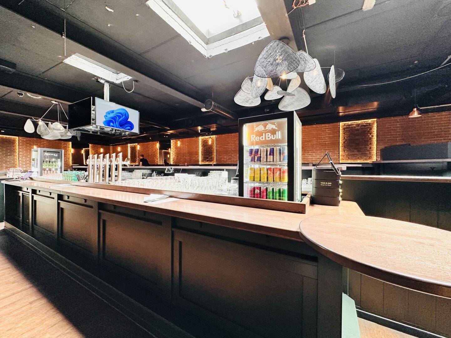 Voll ausgestattete Bar mit 197 m² – Sofort betriebsbereit!