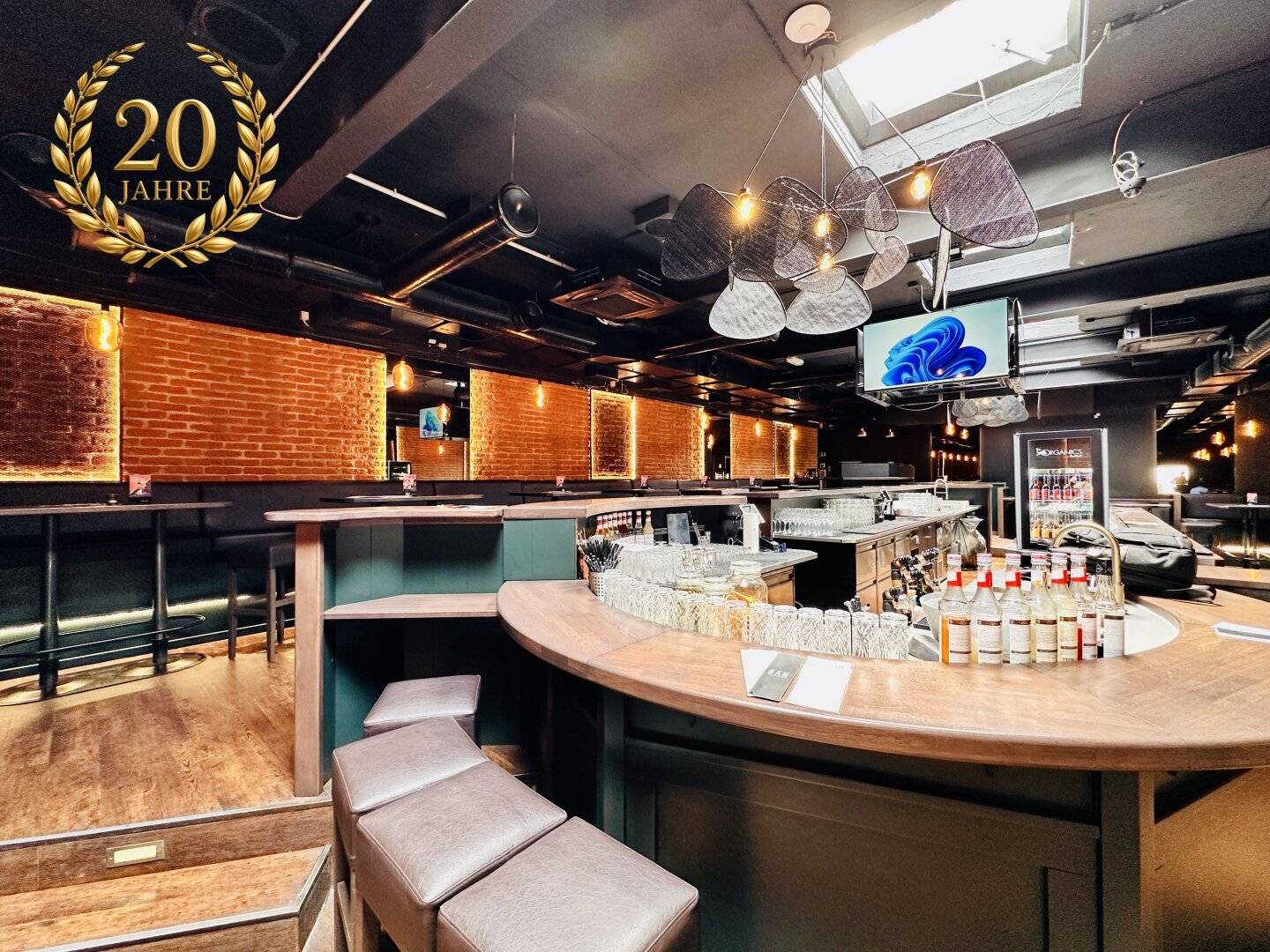 Voll ausgestattete Bar mit 197 m² – Sofort betriebsbereit!