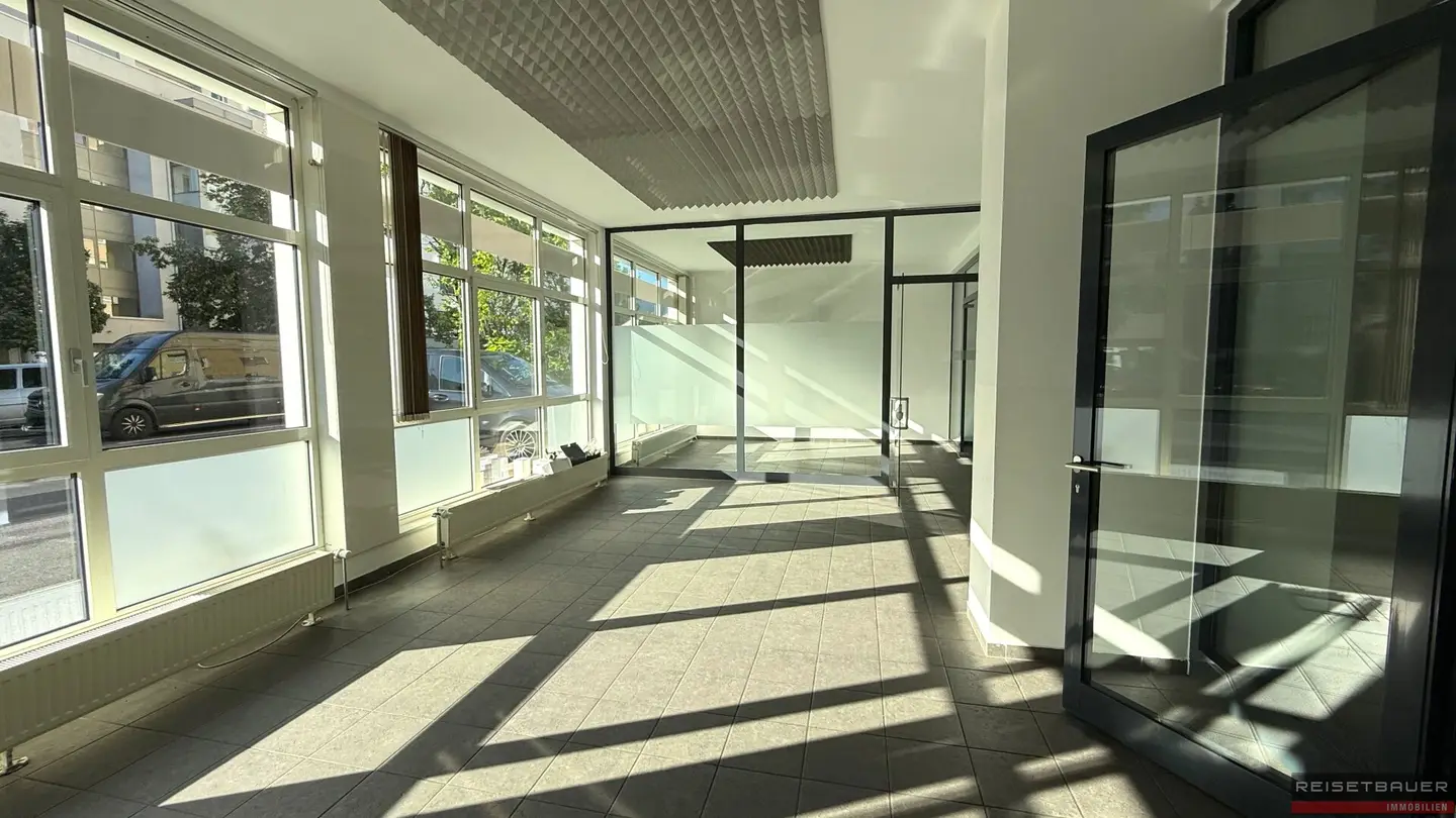 Bürohaus mit Innenhof und zentraler Lage in Linz