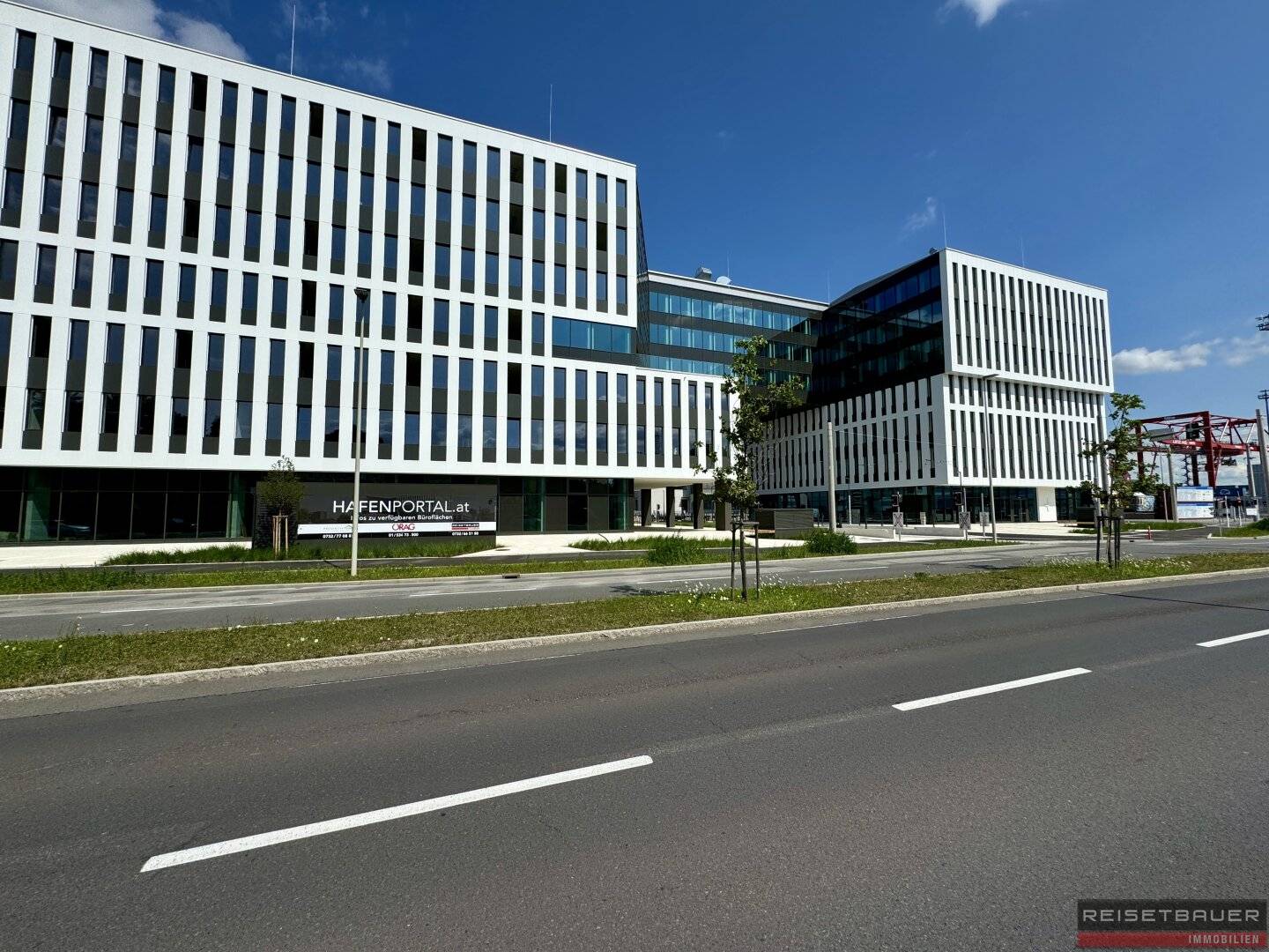 DAS HAFENPORTAL I BÜROFLÄCHE IM 6.OG