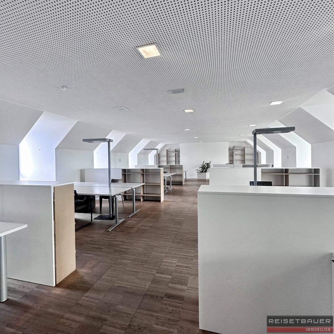 Repräsentative Bürofläche im Dachgeschoss in Urfahr nähe Rathaus