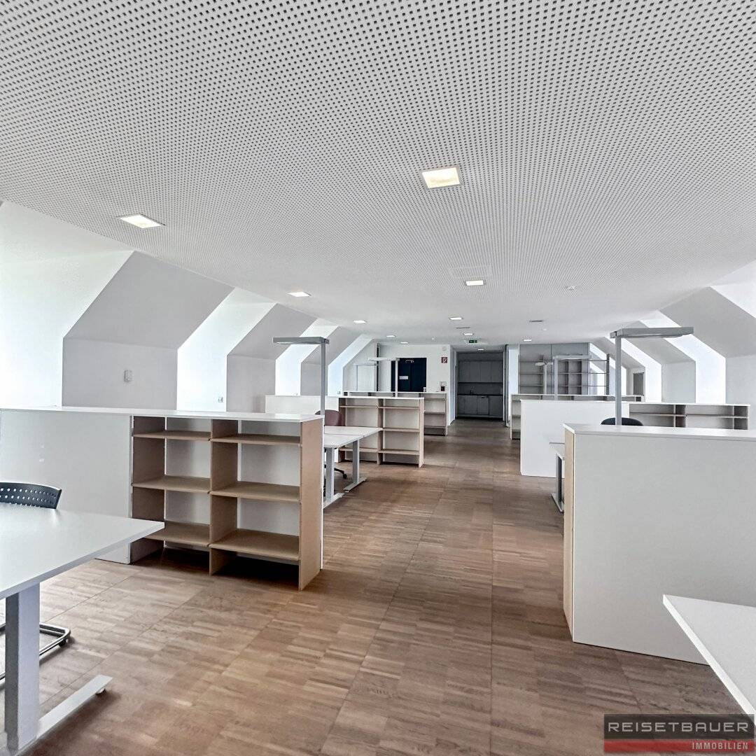 Repräsentative Bürofläche im Dachgeschoss in Urfahr nähe Rathaus