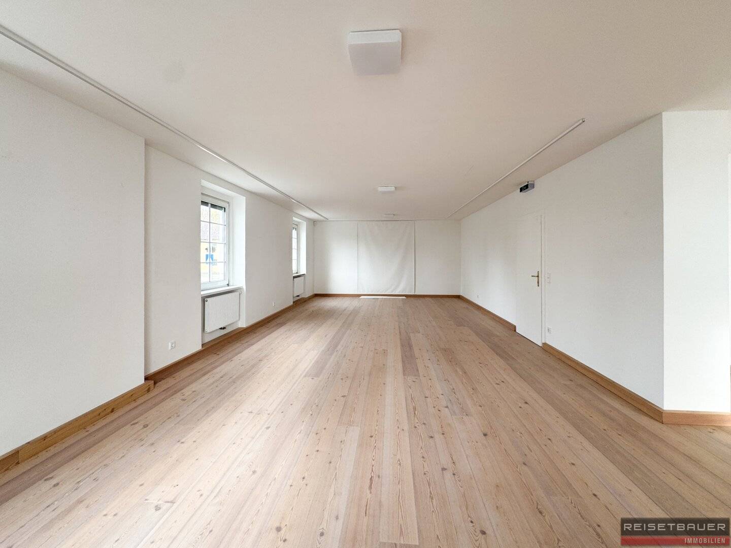 Modernes Büro im Ortszentrum von Kirchberg-Thening