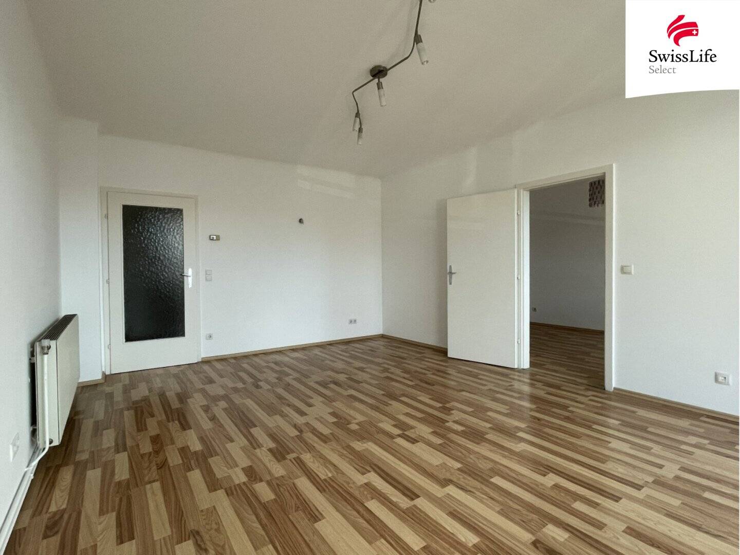 Gut geschnittene 2 Zimmer Wohnung | Loggia ca.12 m² | Erdgeschoss