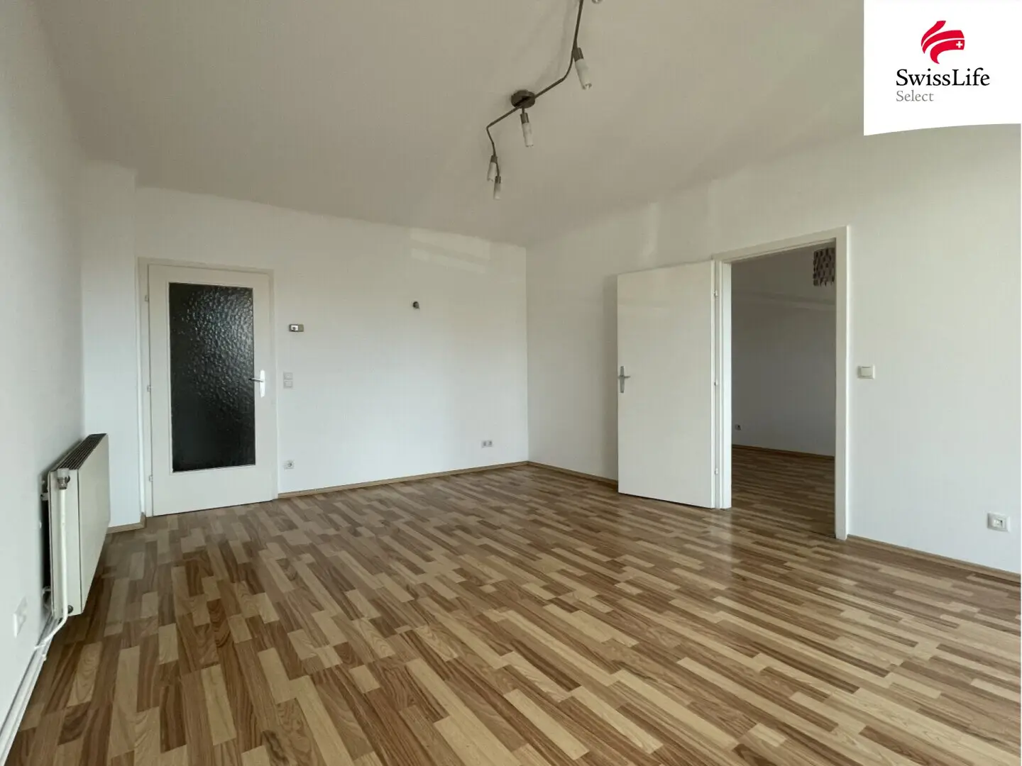 Gut geschnittene 2 Zimmer Wohnung | Loggia ca.12 m² | Erdgeschoss
