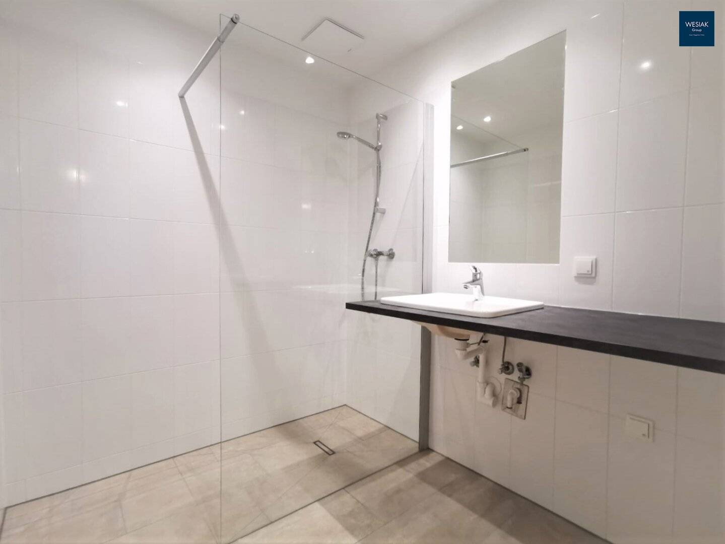 1. MONAT MIETZINSFREI! Lichtdurchflutetes Wohnen: 2-Zimmer-Wohnung mit Großem Balkon für Lebensqualität im Freien - Top 209