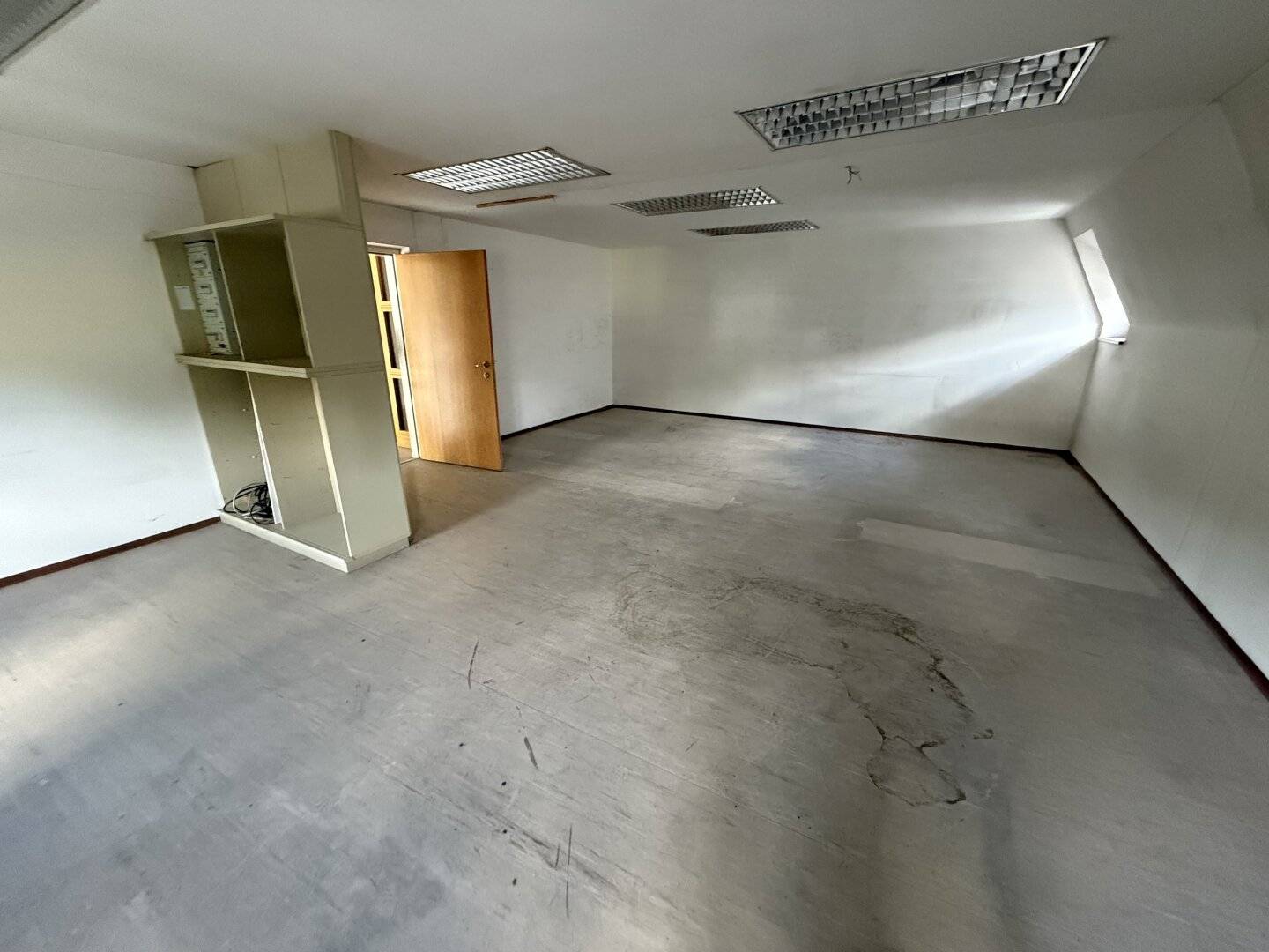 Geschäftslokal mit 243m² in Grünburg – Top Lage!