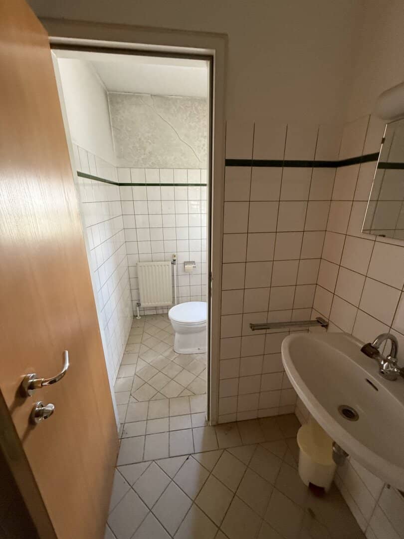 Geschäftslokal mit 243m² in Grünburg – Top Lage!