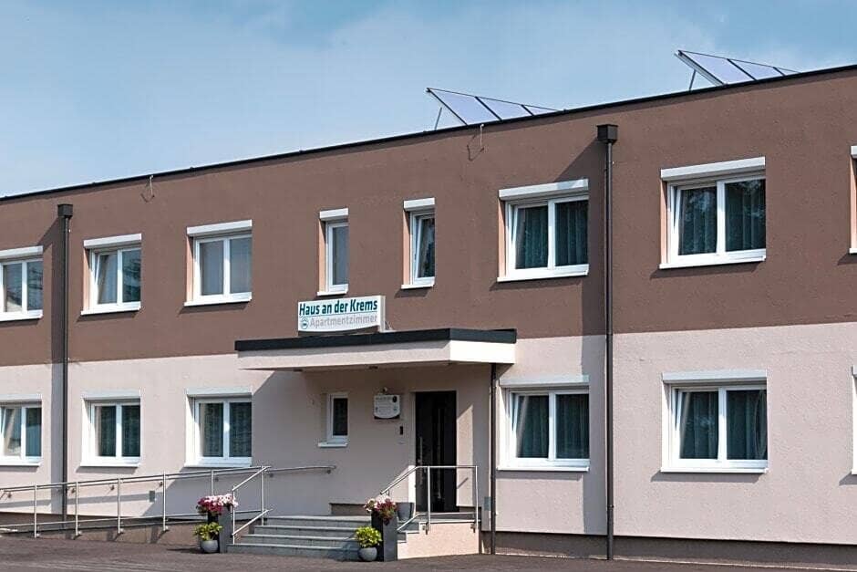 Top Zinshaus mit 650m² Fläche in 4550 Kremsmünster – attraktive Renditechance!