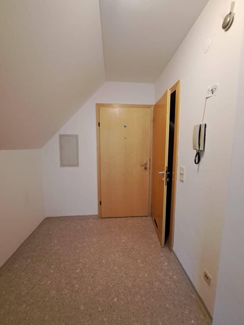 Gemütliche 45,38 m² Dachgeschoss-Wohnung in mitten von Köflach – sofort verfügbar!