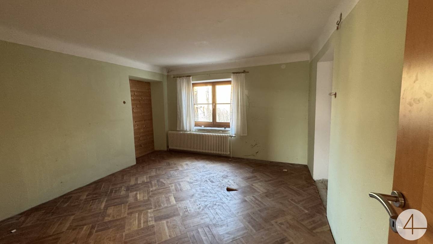 Alter großer Hof mit Nebengebäude und Halle - Achtung neuer Preis!!!! Super Lage!!!
