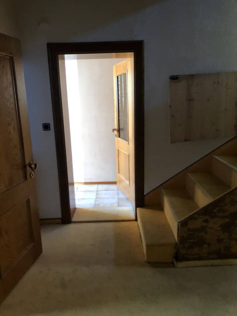 Sanierungsbedürftige Wohnung mit 175 m² und Potenzial