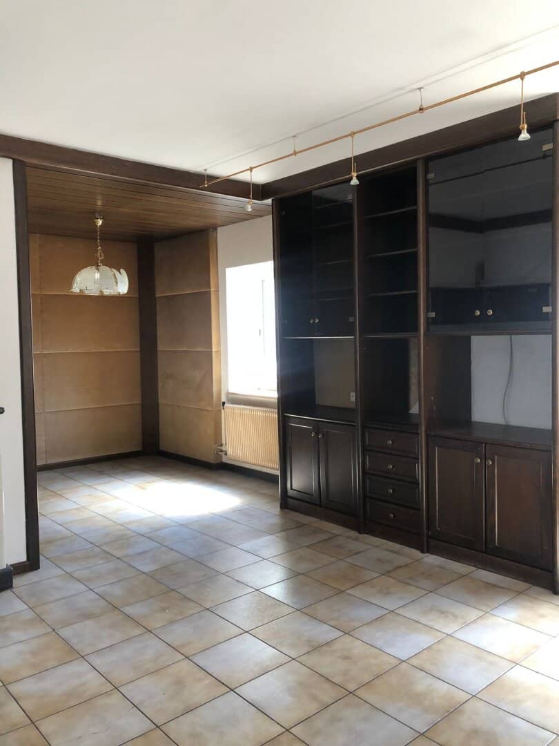 Sanierungsbedürftige Wohnung mit 175 m² und Potenzial