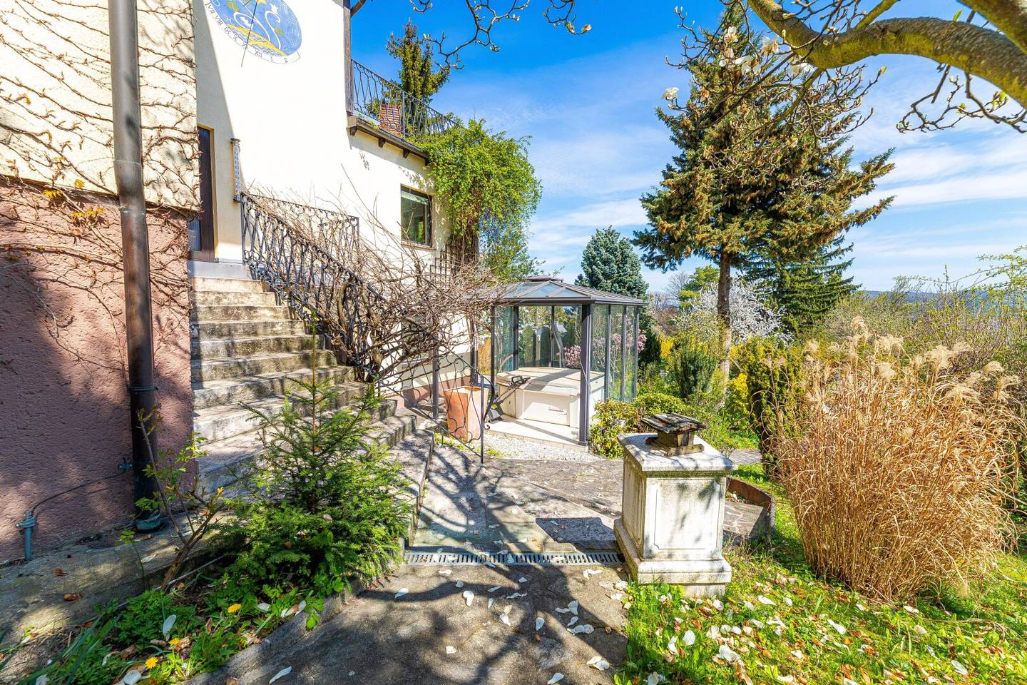Grosse Familienvilla,  Obere Stadt Klosterneuburg, Gehminuten in das Zentrum, Traumfernblick!