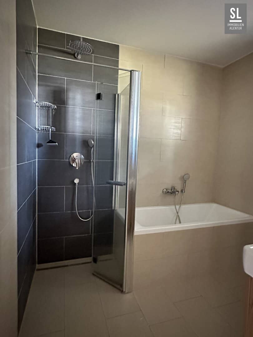 19m² Süd-West Balkon, Lift und 2 TG-Plätze! Schöne, ruhige, exklusiv ausgestattete 4 Zi-Wohnung