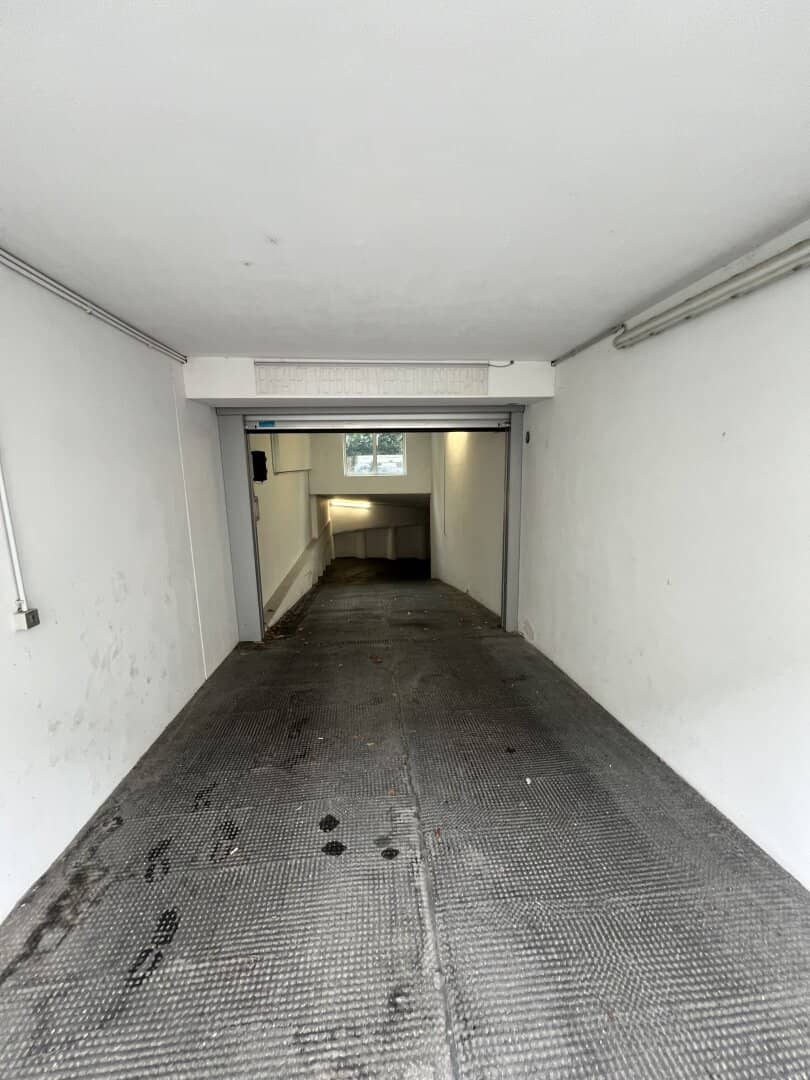 NUR NOCH 1 Stapelparkplatz zu vermieten in 1180 Wien, Witthauergasse!