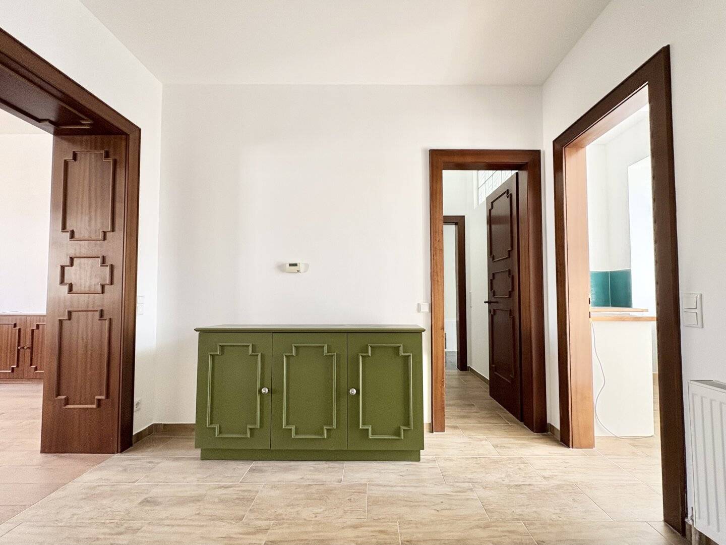 Stilvolle Altbauwohnung mit großen Räumen