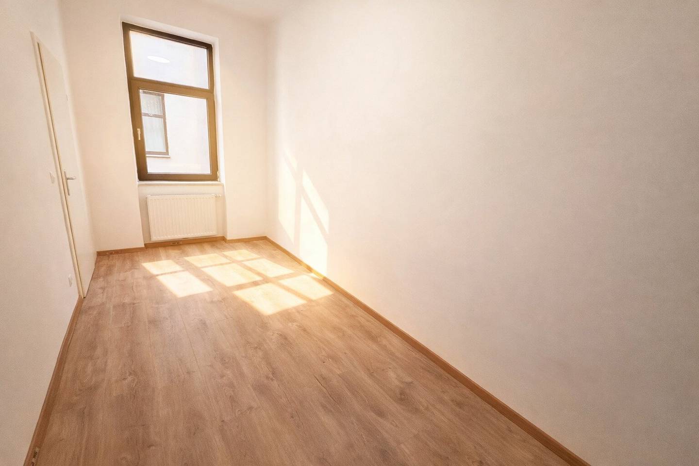 Charmante 3-Zimmer-Wohnung Nähe U2 und S-Bahn  ZU VERKAUFEN