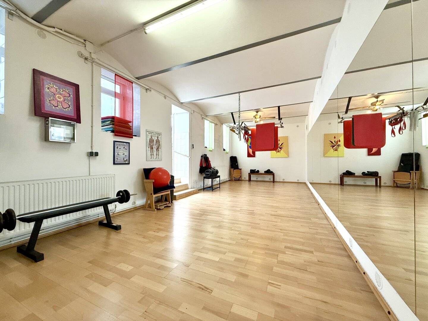 Top Physiotherapie-Praxis inkl. Ausstattung | Nähe U3 Hütteldorfer Straße