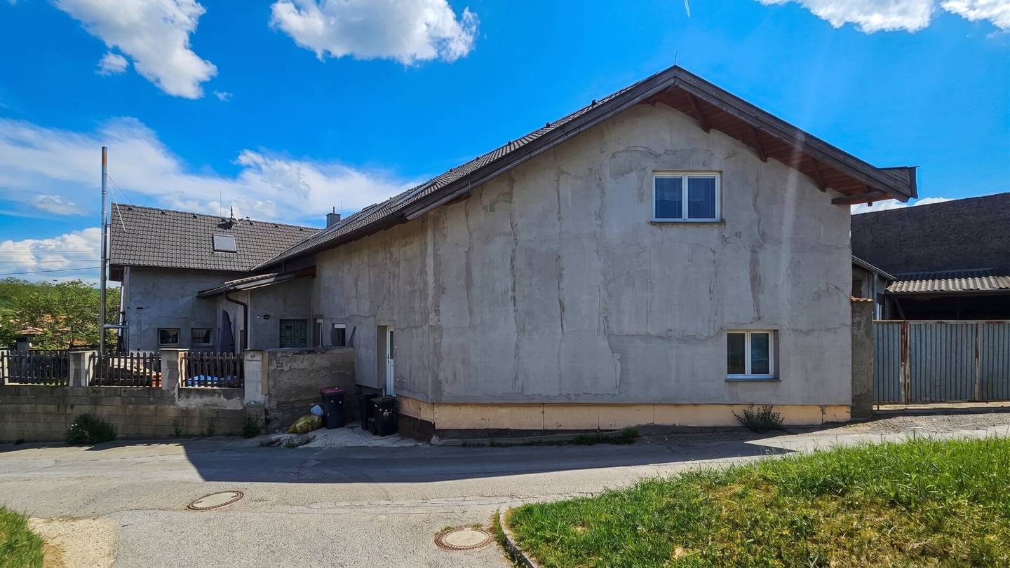 Mehrgenerationenhaus mit über 270m² Wohnfläche in idyllischer Lage!