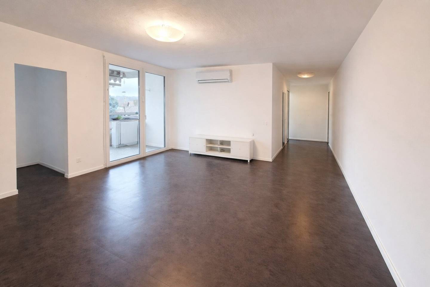 Familienwohnung im Grünen – Nähe Lobau | Balkon | Parkplatz
