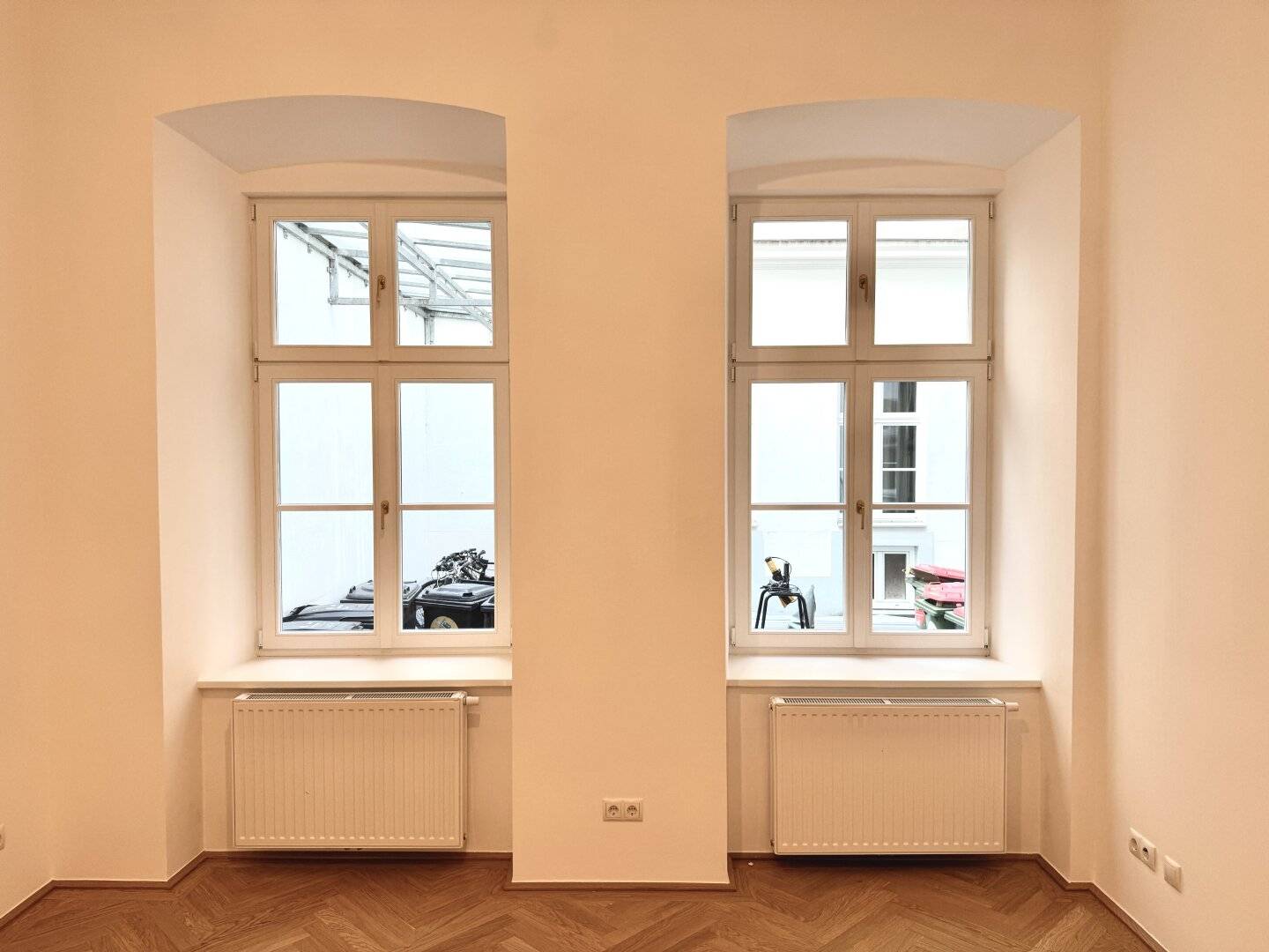 Stilvoll sanierte Altbauwohnung in bester Innenstadtlage – Ruheoase am Getreidemarkt
