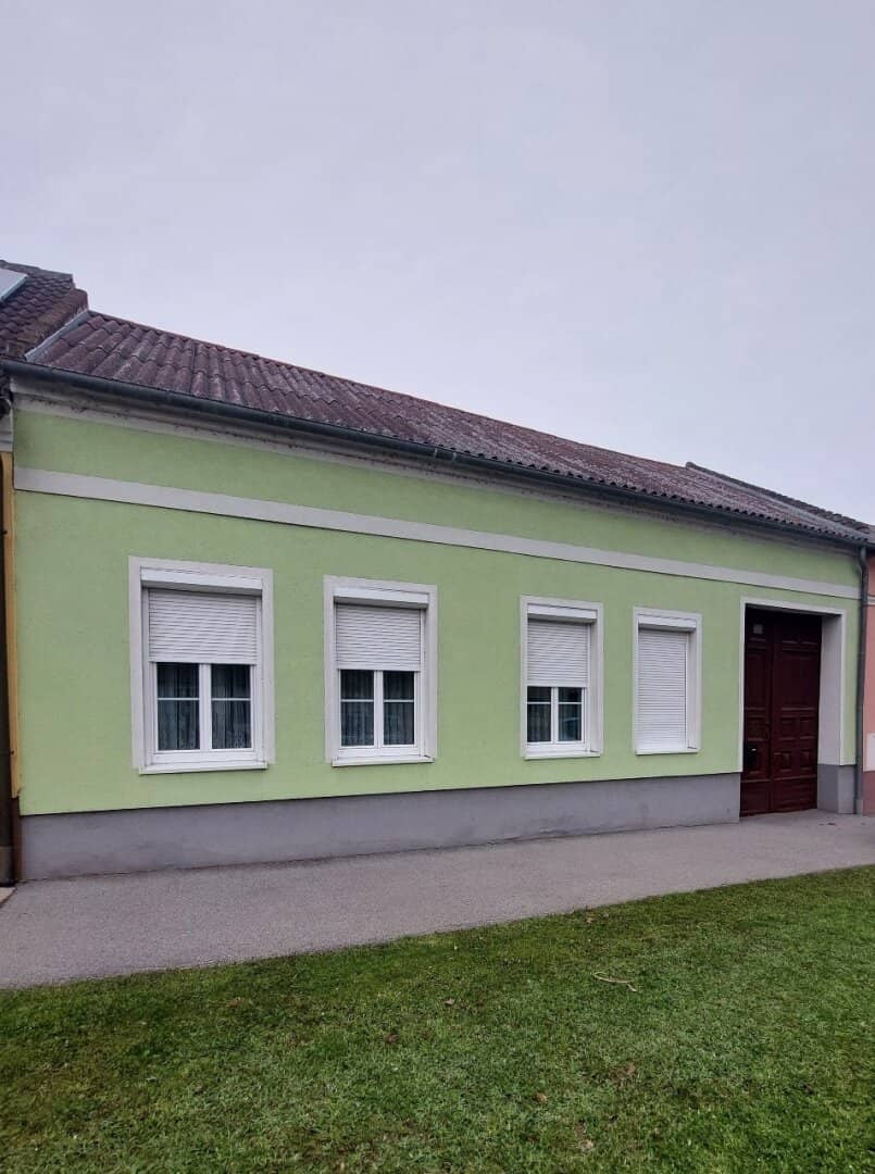 2425 Nickelsdorf -  Handwerker gesucht - große Einstellhalle