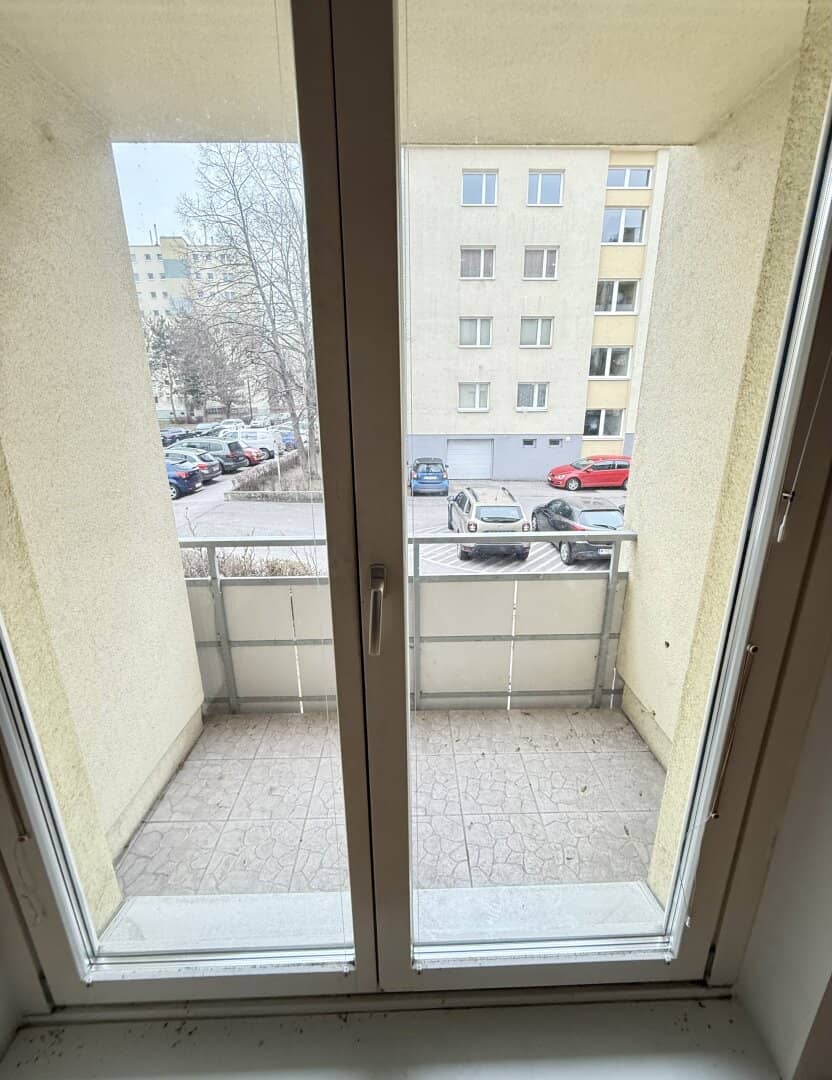 Gemütliche 3-Zimmer-Wohnung mit Loggia in 1220 Wien – Ihr Renovierungsprojekt!