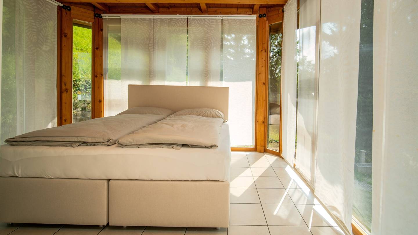 Provisionsfrei: Familienfreundliche Wohnung mit Balkon & Blick zum Tennisplatz in Velden