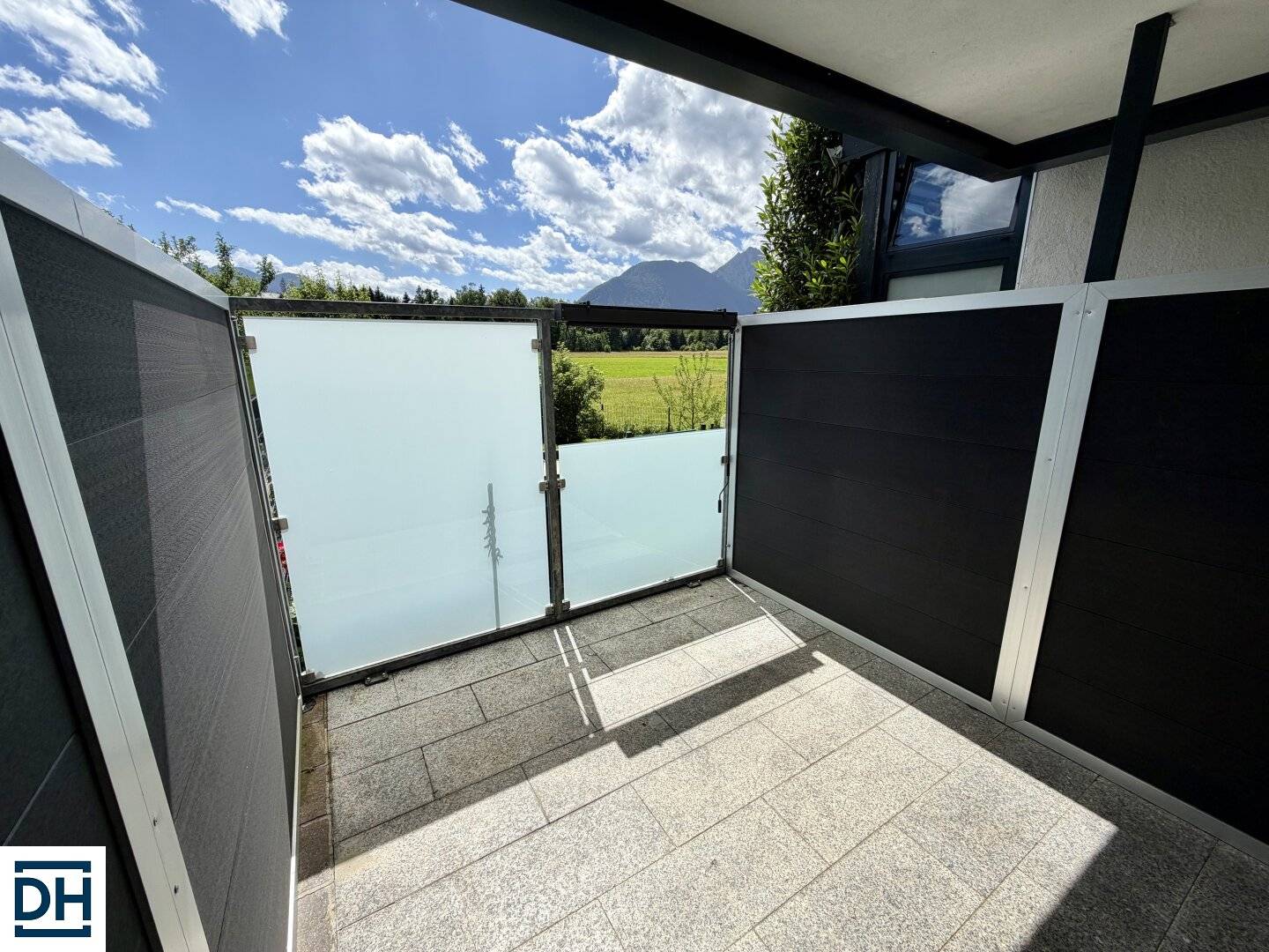 Grosszügige 2 Zi. Wohnung mit Terrasse in Walserberg