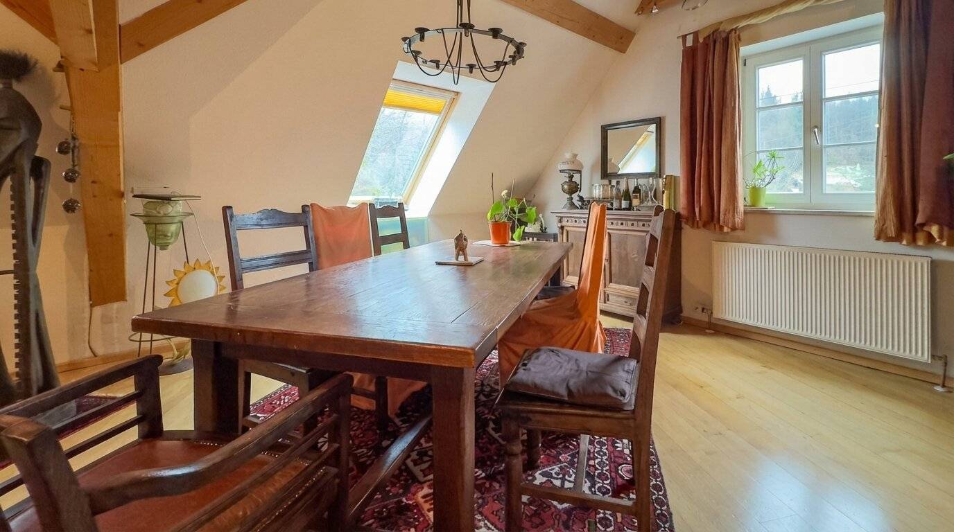 Historisches Wohnhaus im Herzen des Rosentals mit vier Einheiten und Atelier