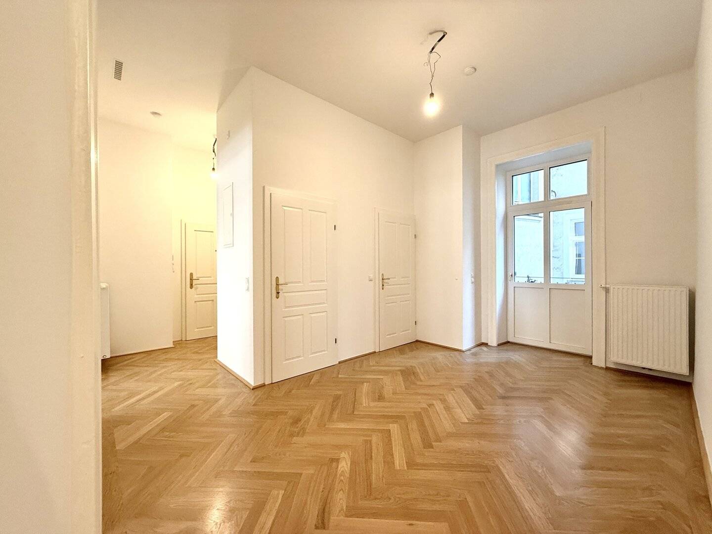 Stilvolle 4-Zimmer-Altbauwohnung mit 132 m² und hochwertiger Ausstattung - Landstraße