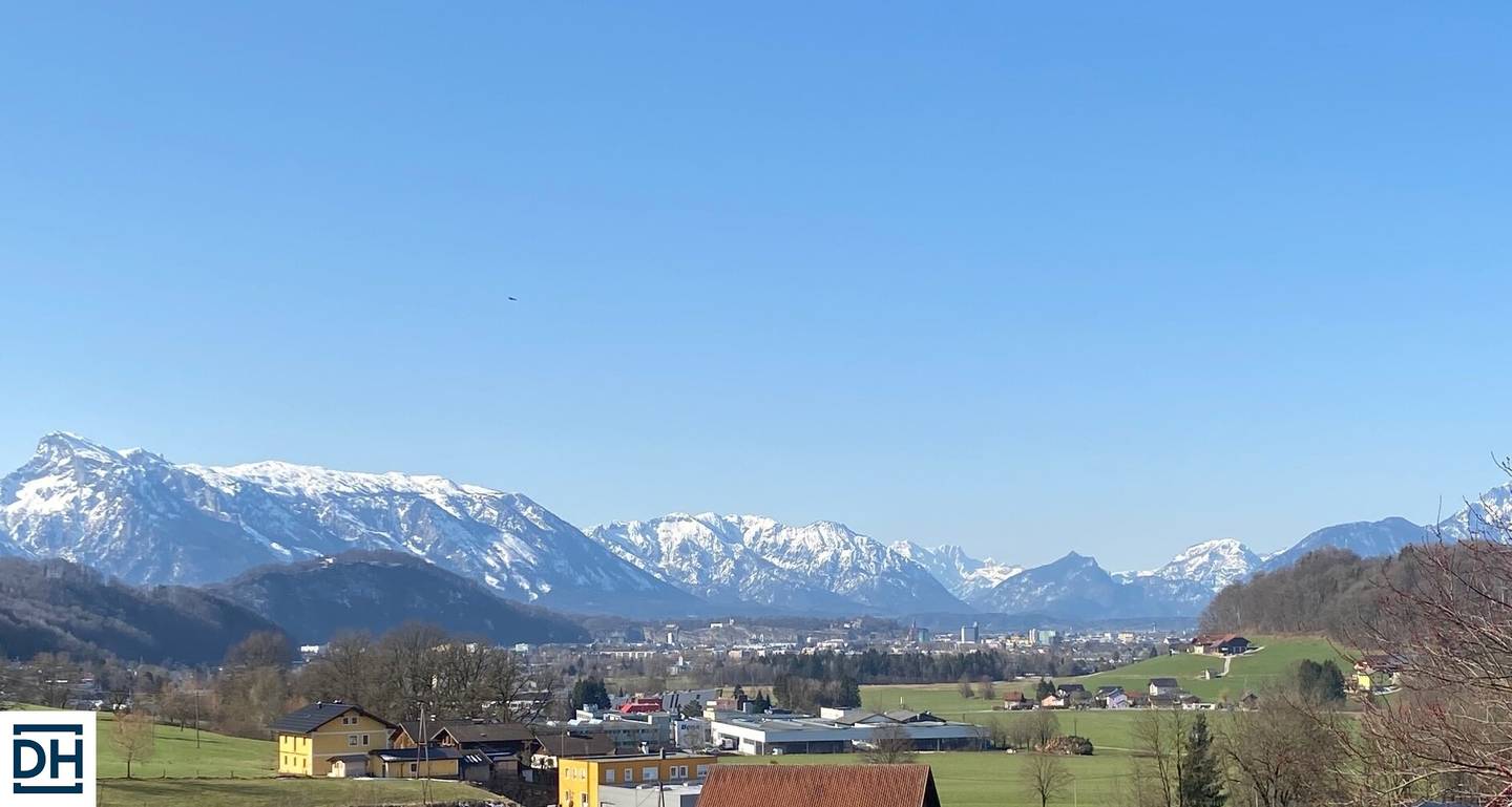 PANORAMA STADT UND BERGBLICK: MEHRPARTEIENHAUS MIT 7 WOHNUNGEN UND ERWEITERUNGSPOTENZIAL