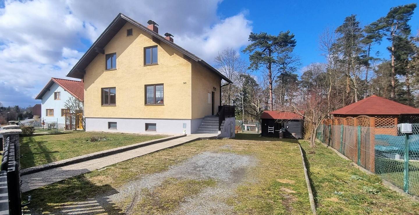 Ein Haus voller Möglichkeiten in idyllischer Lage - Einfamilienhaus mit 130 m², 6 Zimmer, Keller und Garten in Riegersburg