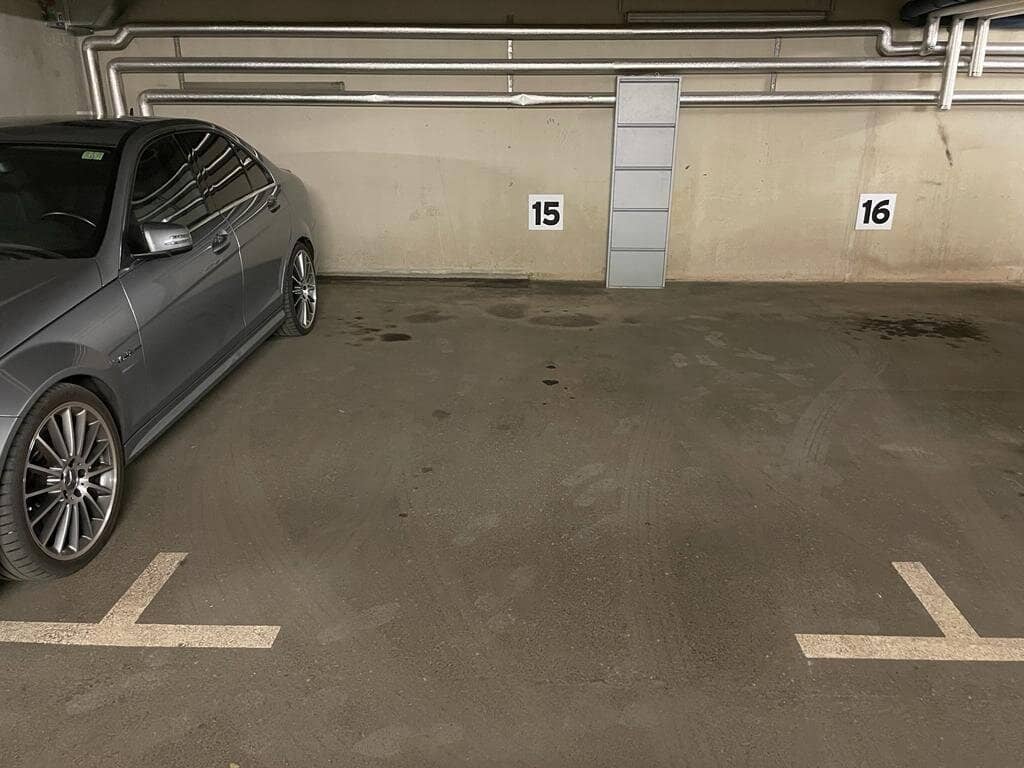 Paket von Tiefgaragenplätzen im Andritzer Zentrum!