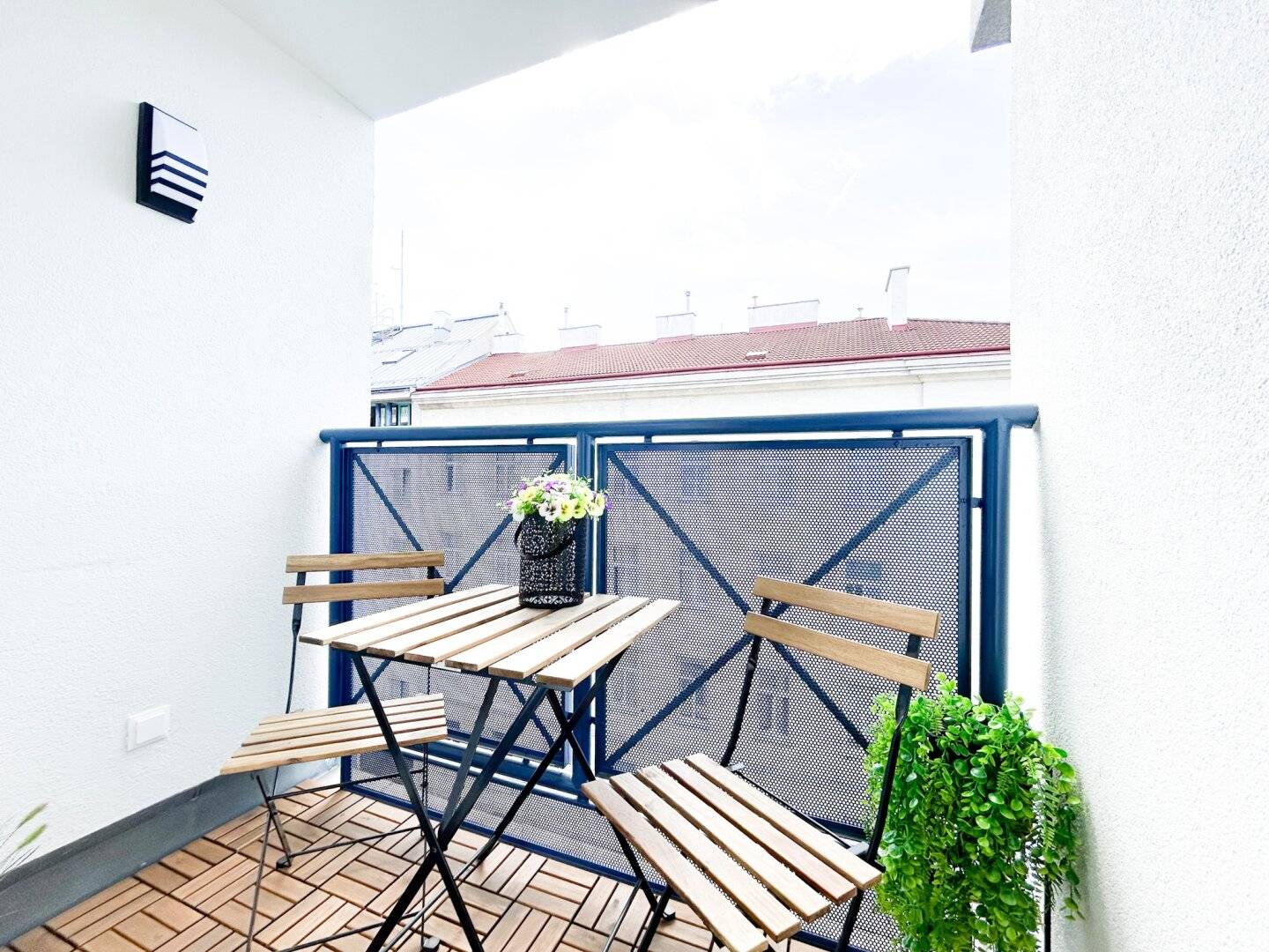 Ihr neues Zuhause in Margareten – renovierte 2-Zimmer-Wohnung mit Loggia inklusive Möblierung