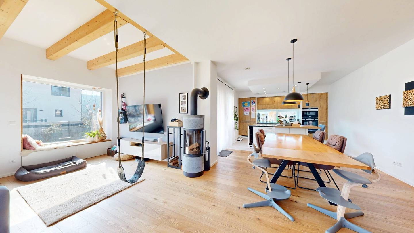 Phantastisches, neuwertiges Einfamilienhaus mit großem Garten | 4 Zimmer - 147 m² | Carport | PV-Anlage u.v.m.