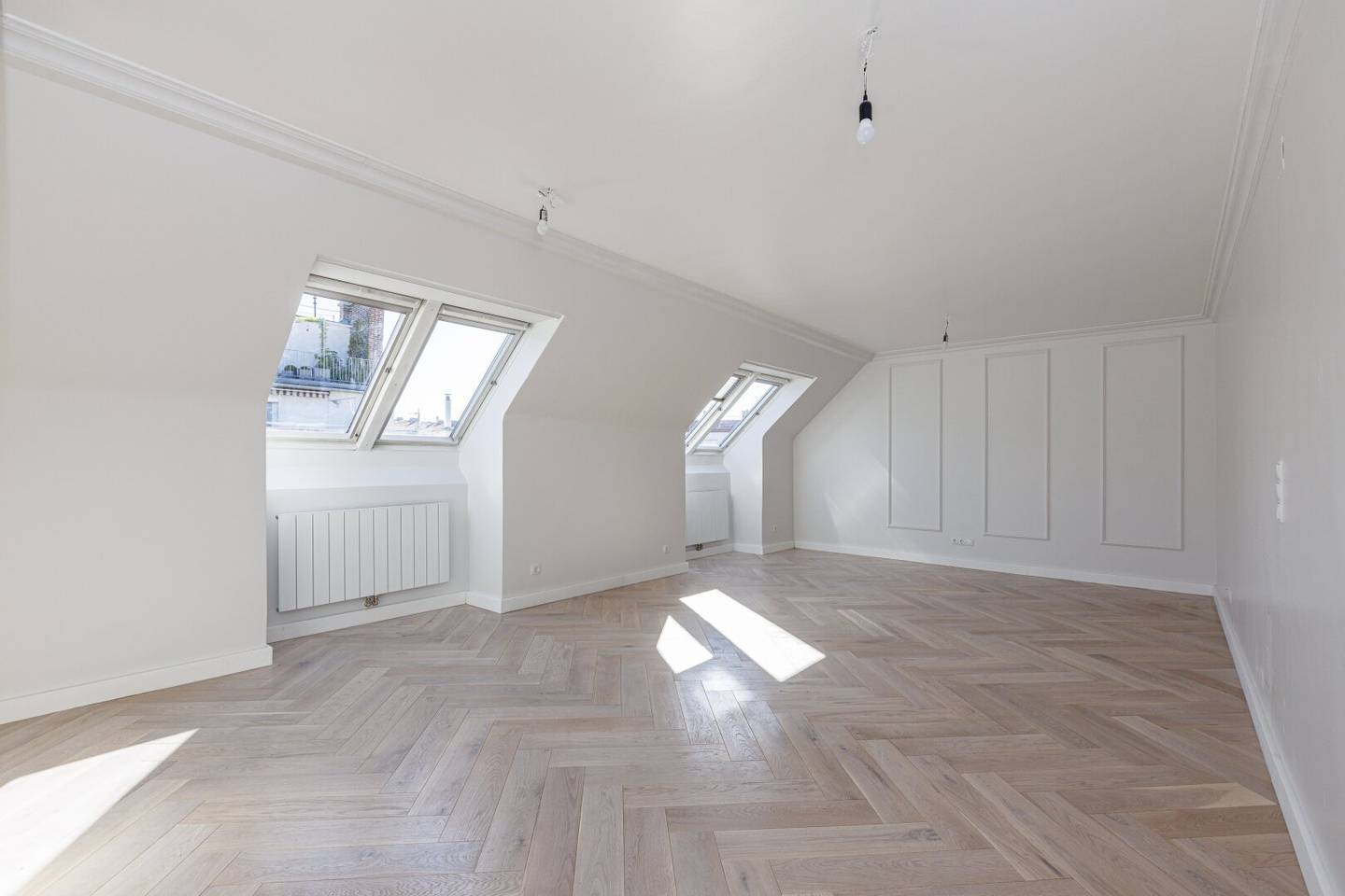 Klassische 74m² sanierte Dachgeschosswohnung – Helle, stilvolle Wohnoase in 1040 Wien