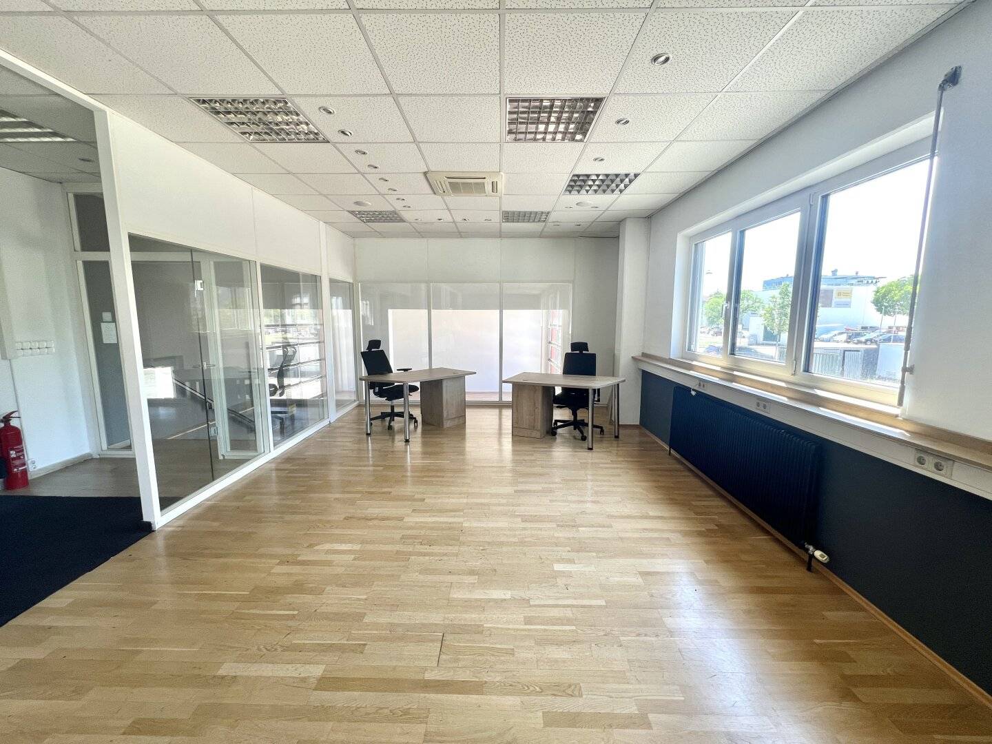 Vielseitige Gewerbefläche mit Büro und Hochlagerhalle in Top-Lage des 23. Bezirks