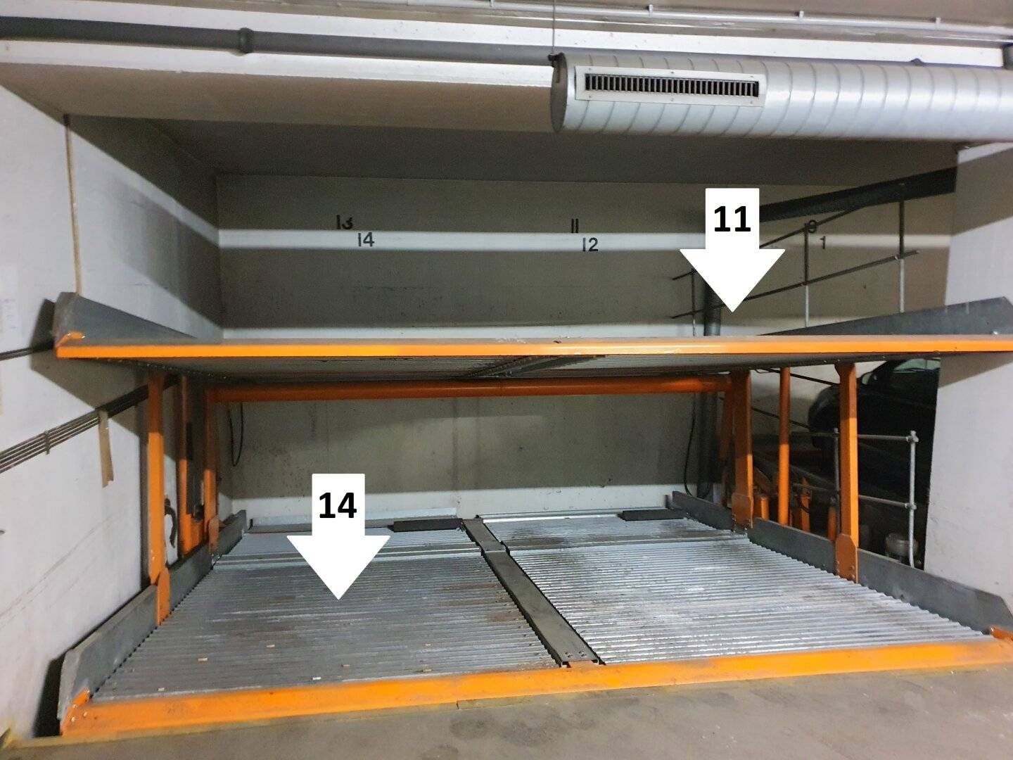 2 Stapler-Tiefgaragenstellplätze *direkt am Viktor-Adler-Markt*
