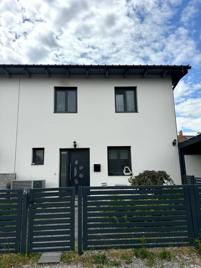 Neuwertiges Einfamilienhaus in St. Pölten mit Garten, Terrasse & 2 Stellplätzen!