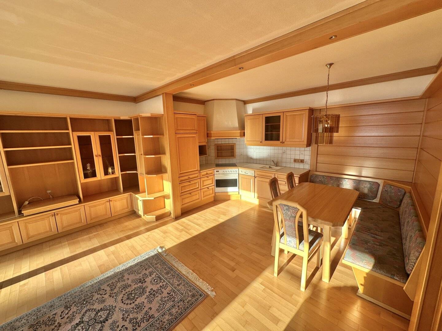 GEPFLEGTE 3-ZIMMER-WOHNUNG MIT LOGGIA UND GARAGE IN BAD VÖSLAU - 74m², 219.000€!