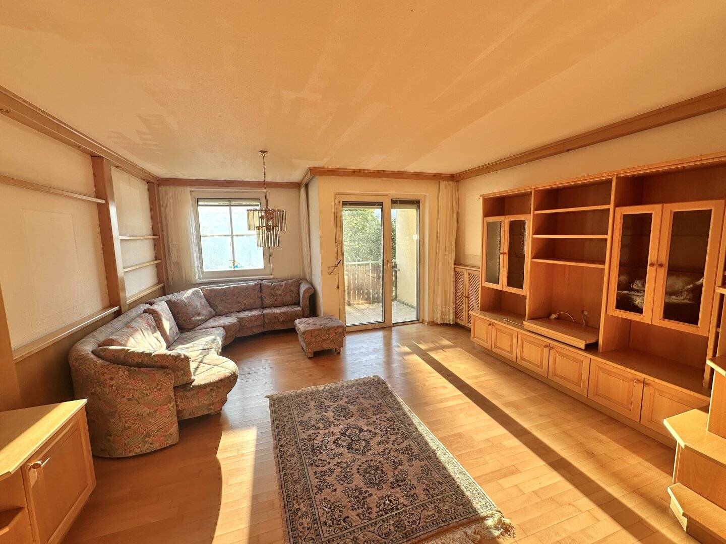 GEPFLEGTE 3-ZIMMER-WOHNUNG MIT LOGGIA UND GARAGE IN BAD VÖSLAU - 74m², 219.000€!